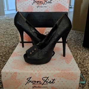 Iron Fist Ruff Rider Platform